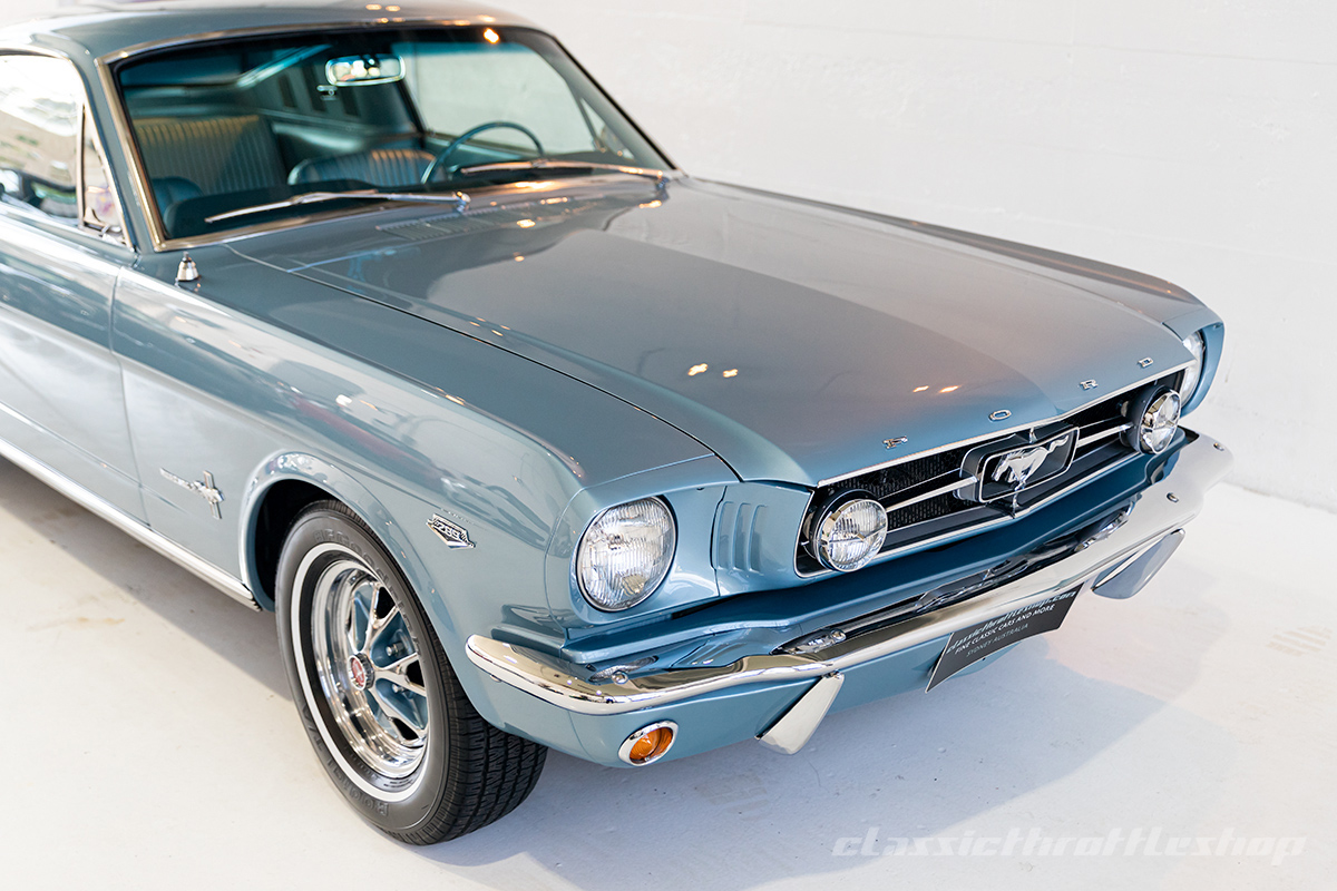 ford_mustang_2+2_fastback_blue_13