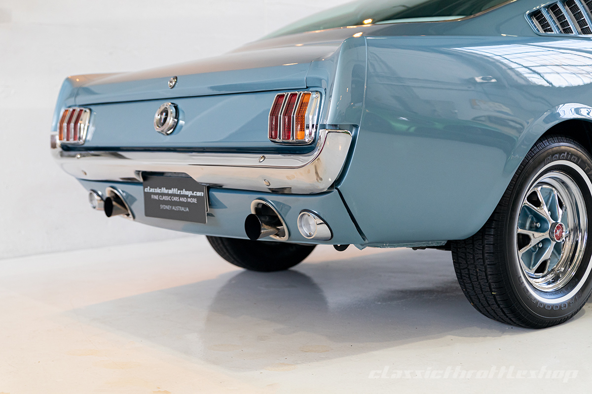 ford_mustang_2+2_fastback_blue_18