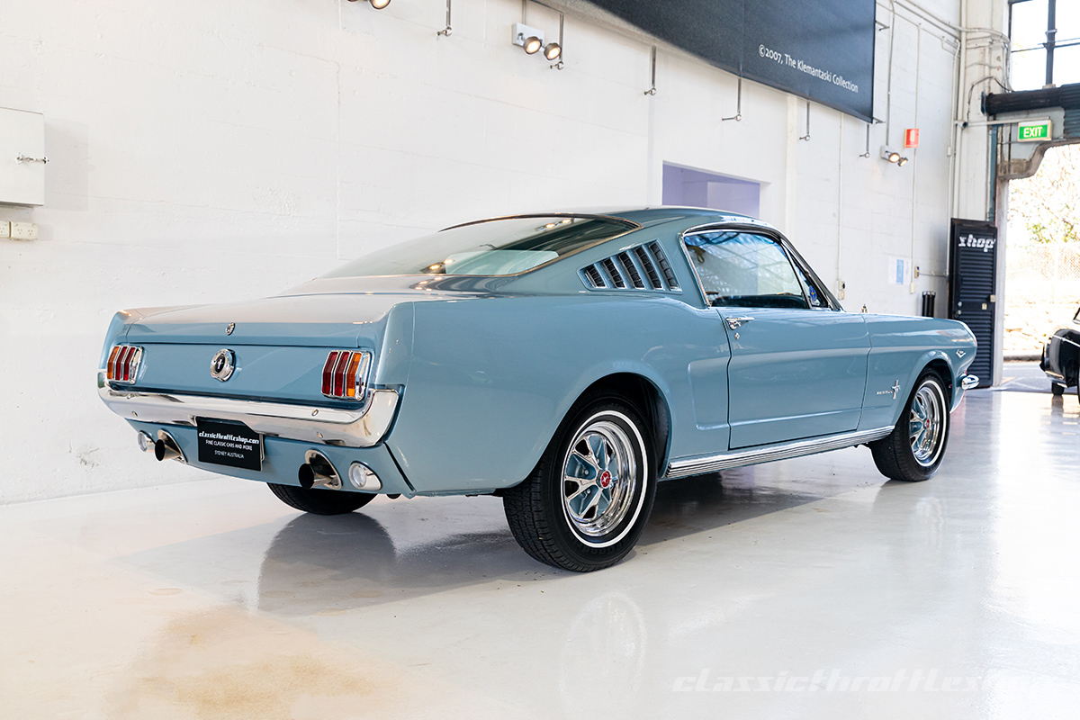 ford_mustang_2+2_fastback_blue_7