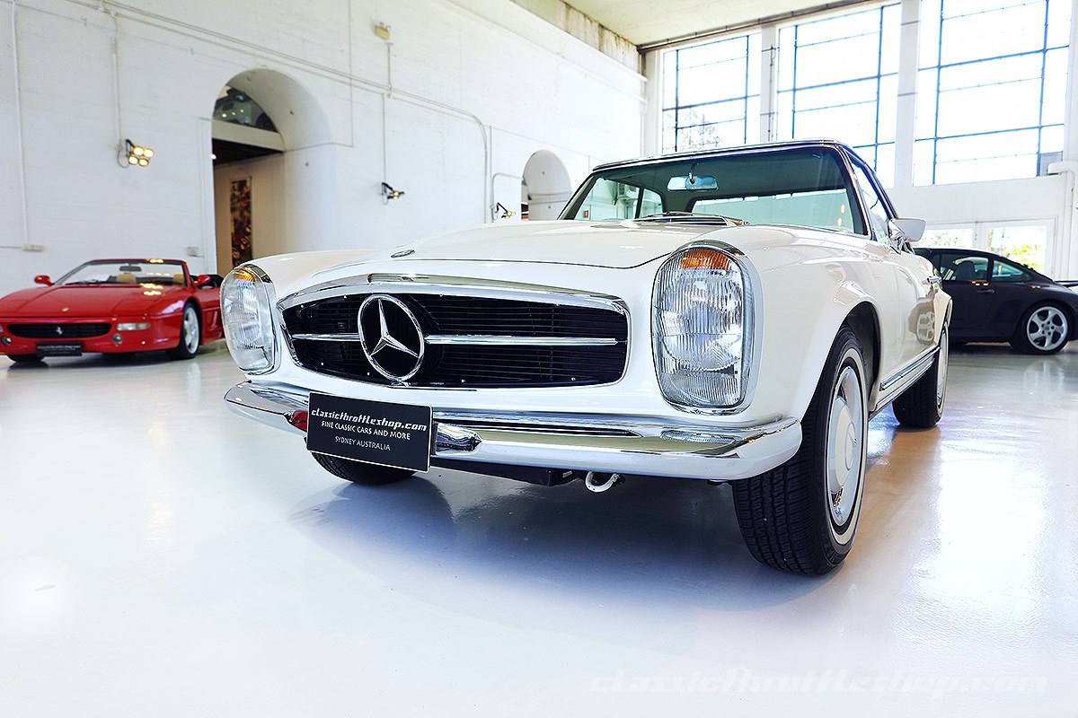 1967-Mercedes-Benz-250-SL-Papyrus-White-3