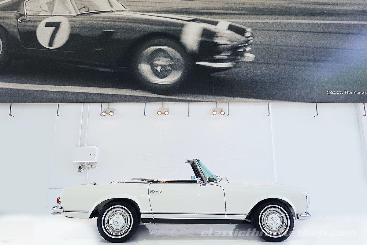 1967-Mercedes-Benz-250-SL-Papyrus-White-8