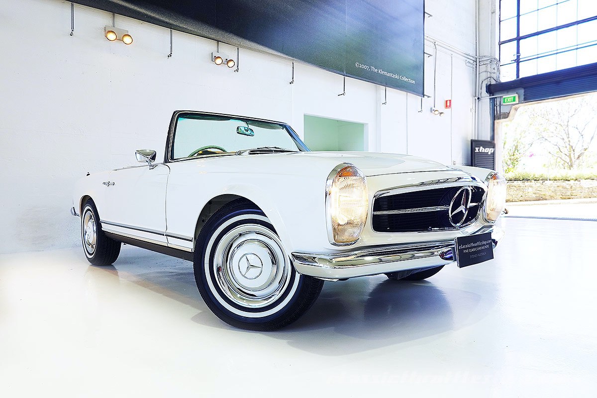 1967-Mercedes-Benz-250-SL-Papyrus-White-9