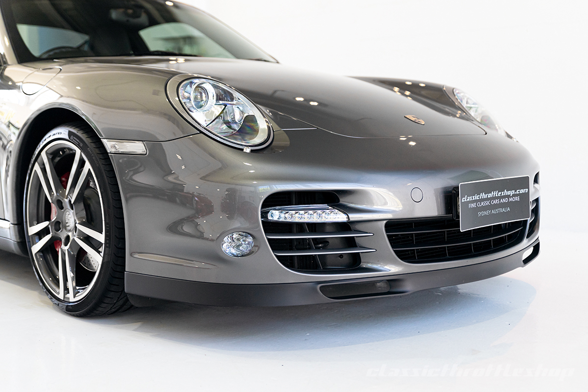 2009-Porsche-911-997-turbo-silver-17