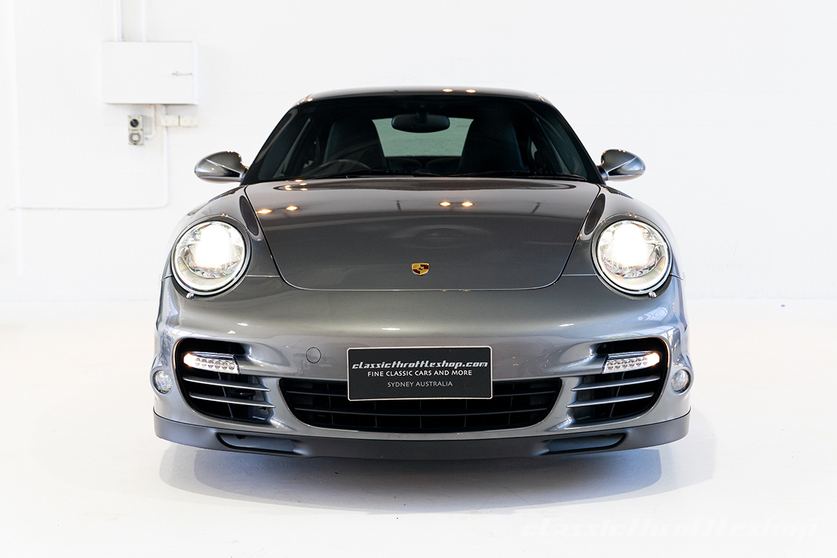 2009-Porsche-911-997-turbo-silver-9