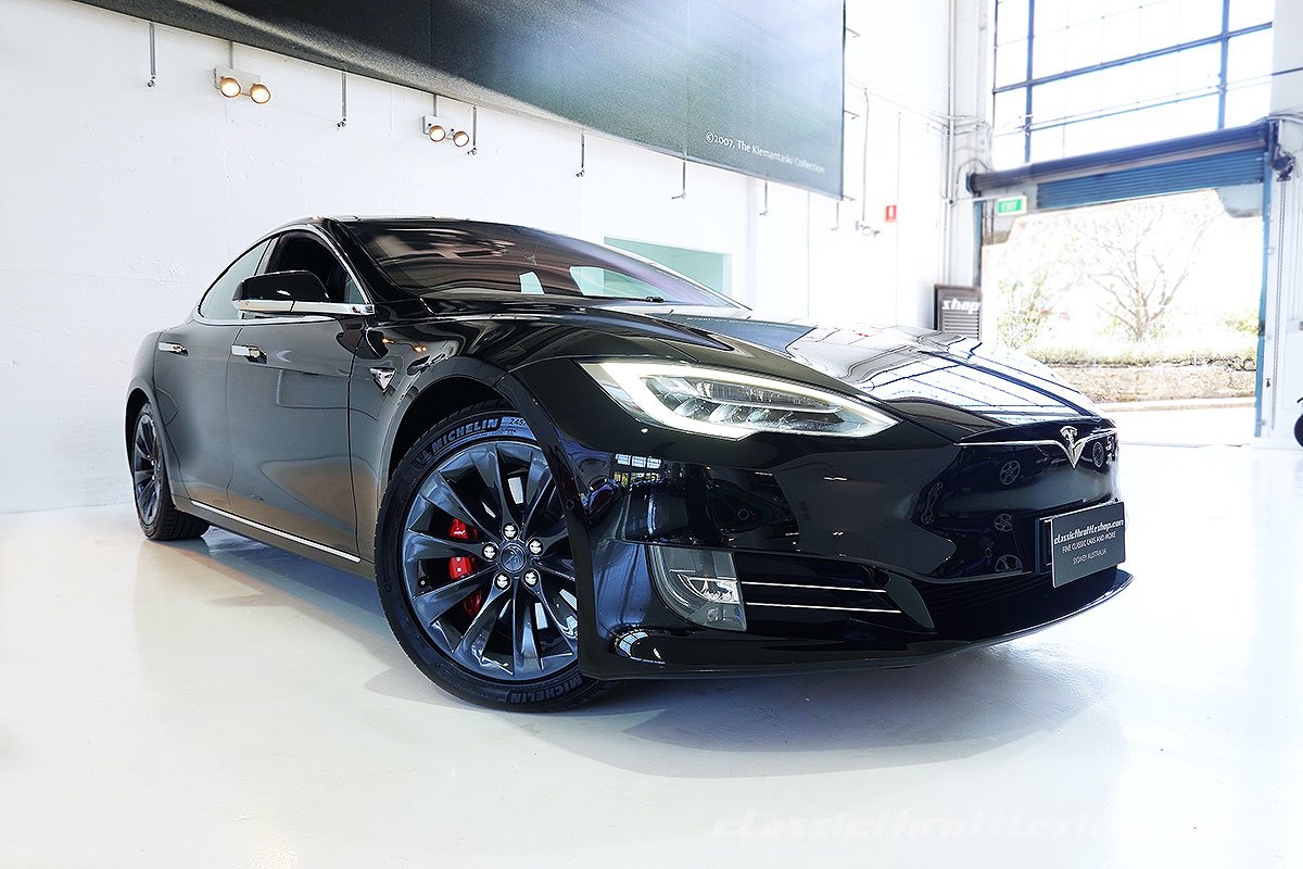 2020-Tesla-Model-S-Performance-Solid-Black-8
