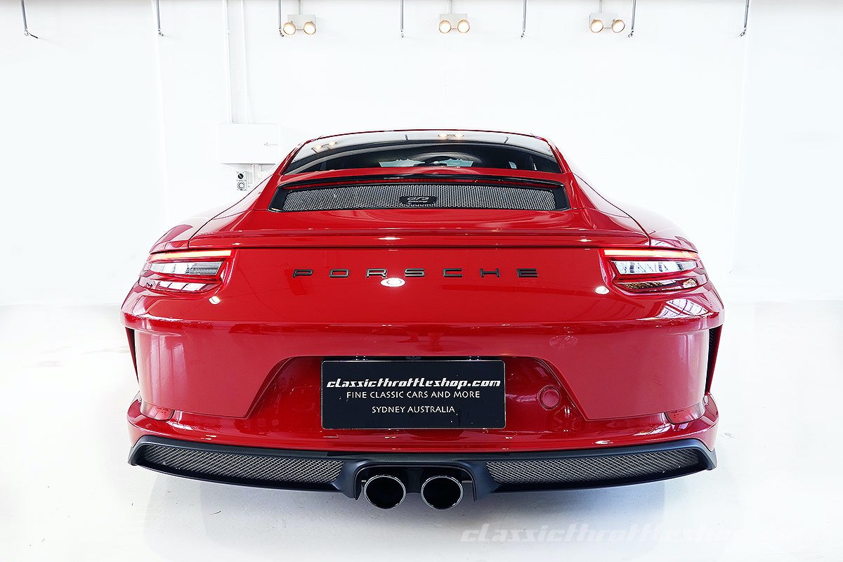 2019-Porsche-991.2-GT3-Touring-Carmine-Red-10