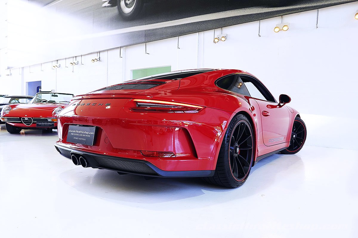 2019-Porsche-991.2-GT3-Touring-Carmine-Red-11
