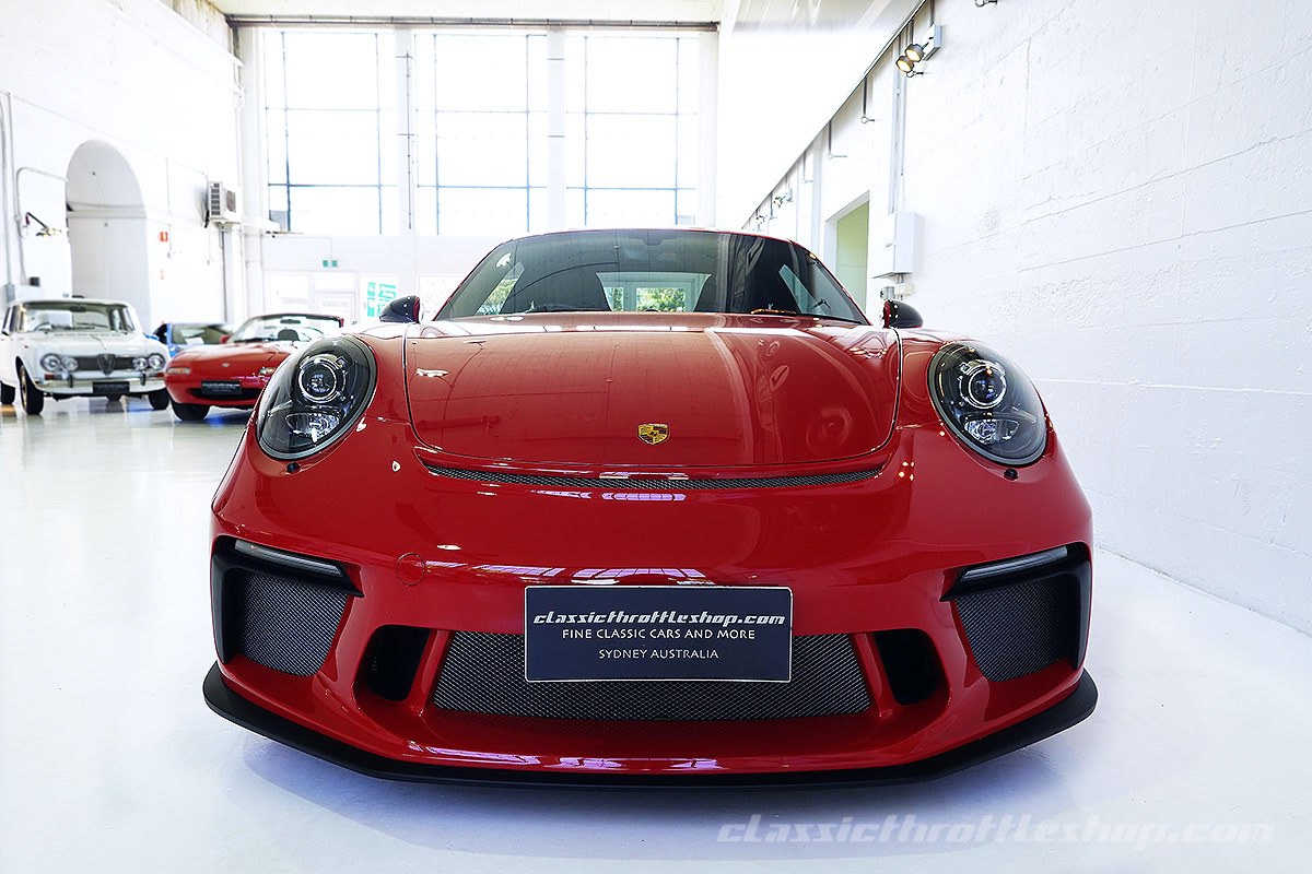 2019-Porsche-991.2-GT3-Touring-Carmine-Red-2
