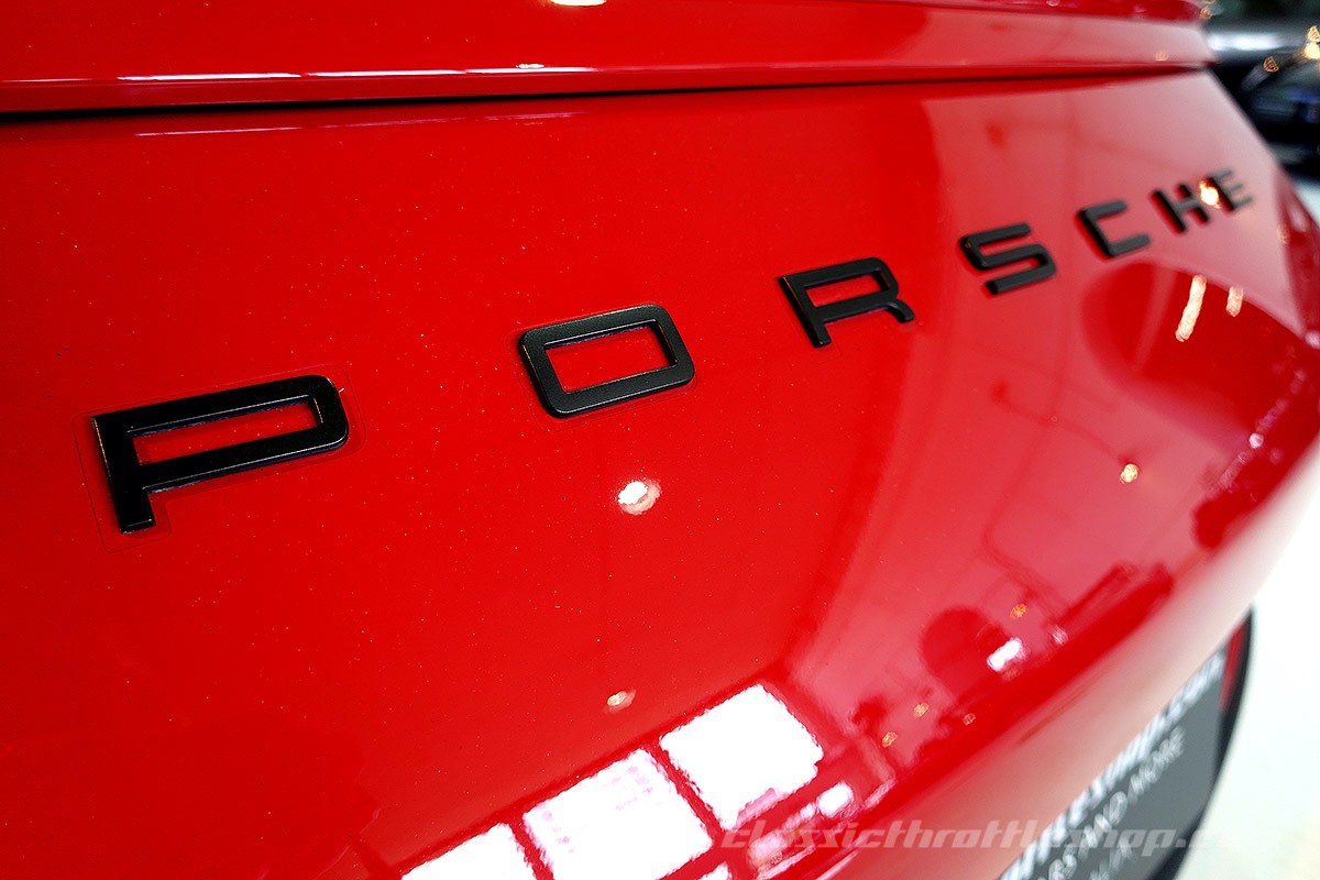 2019-Porsche-991.2-GT3-Touring-Carmine-Red-24