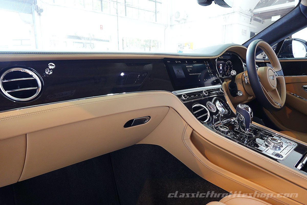 2021-Bentley-Continental-GT-V8-3S-Blue-36