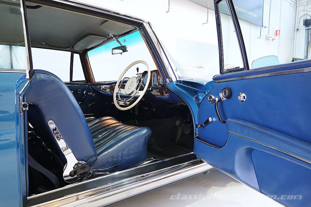 1967-Mercedes-Benz-250-SE-Blue-33