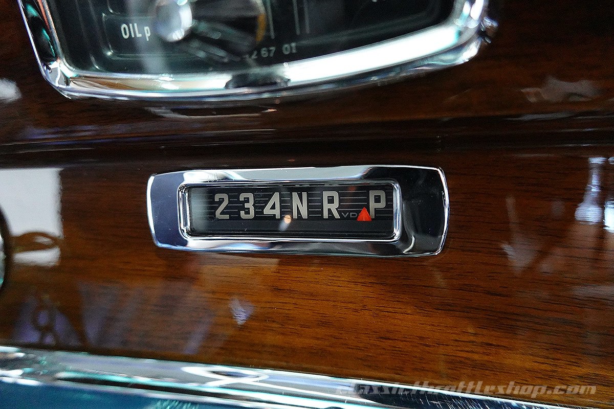1967-Mercedes-Benz-250-SE-Blue-47