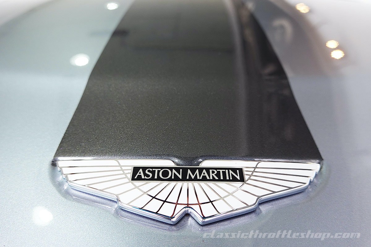 2016-Aston-Martin-Vantage-GT-Carbon-Skyfall-Silver-25