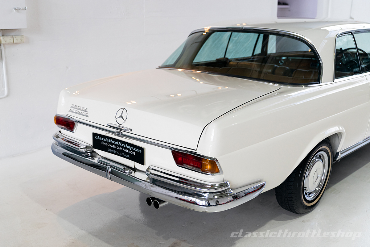Mercedes-Benz-280SE-white-13