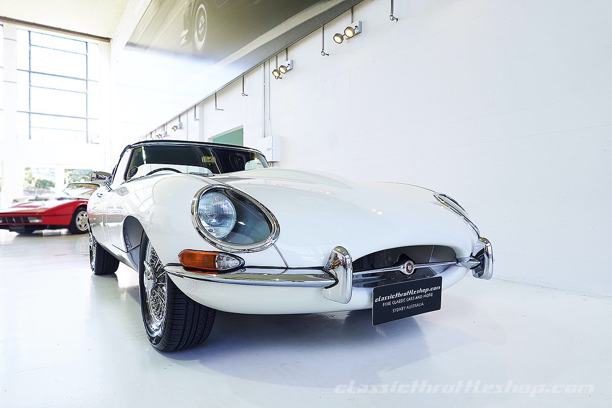 1966-Jaguar-E-Type-Series-1-Old-English-White-1