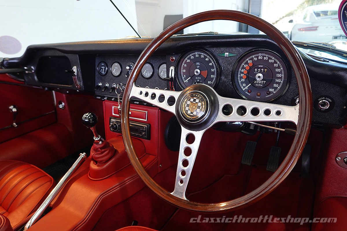 1966-Jaguar-E-Type-Series-1-Old-English-White-44