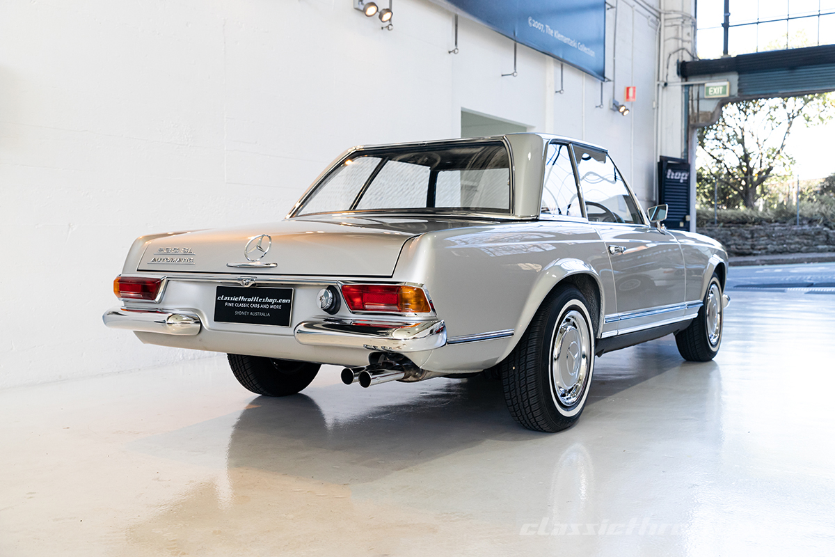 1966-Mercedes-Benz-230SL-silver-6