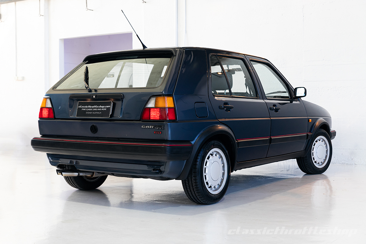 1989-VW-Golf-GTI-16V-Atlas-Grey-11