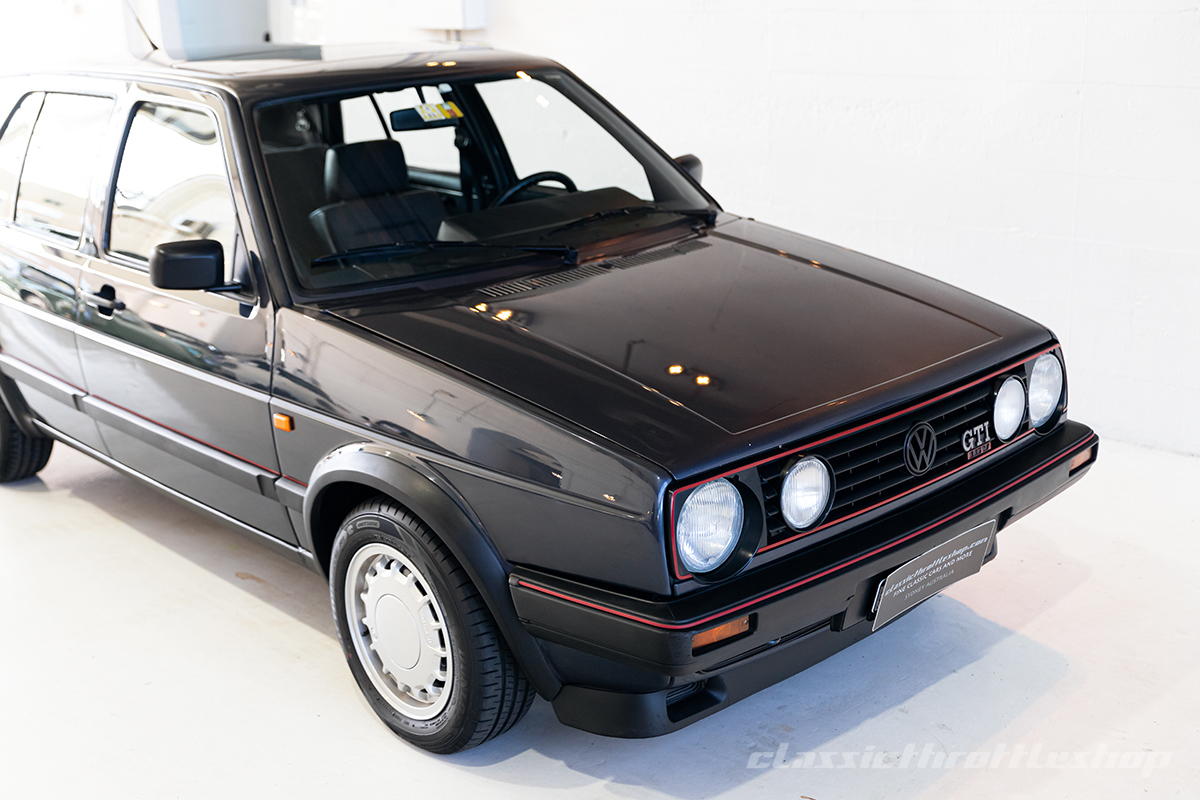 1989-VW-Golf-GTI-16V-Atlas-Grey-12