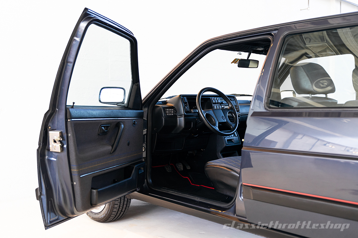1989-VW-Golf-GTI-16V-Atlas-Grey-34