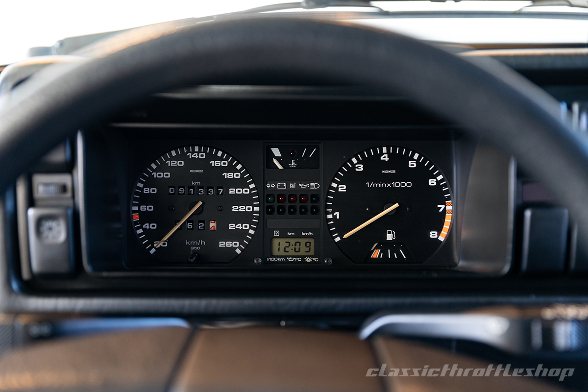 1989-VW-Golf-GTI-16V-Atlas-Grey-45