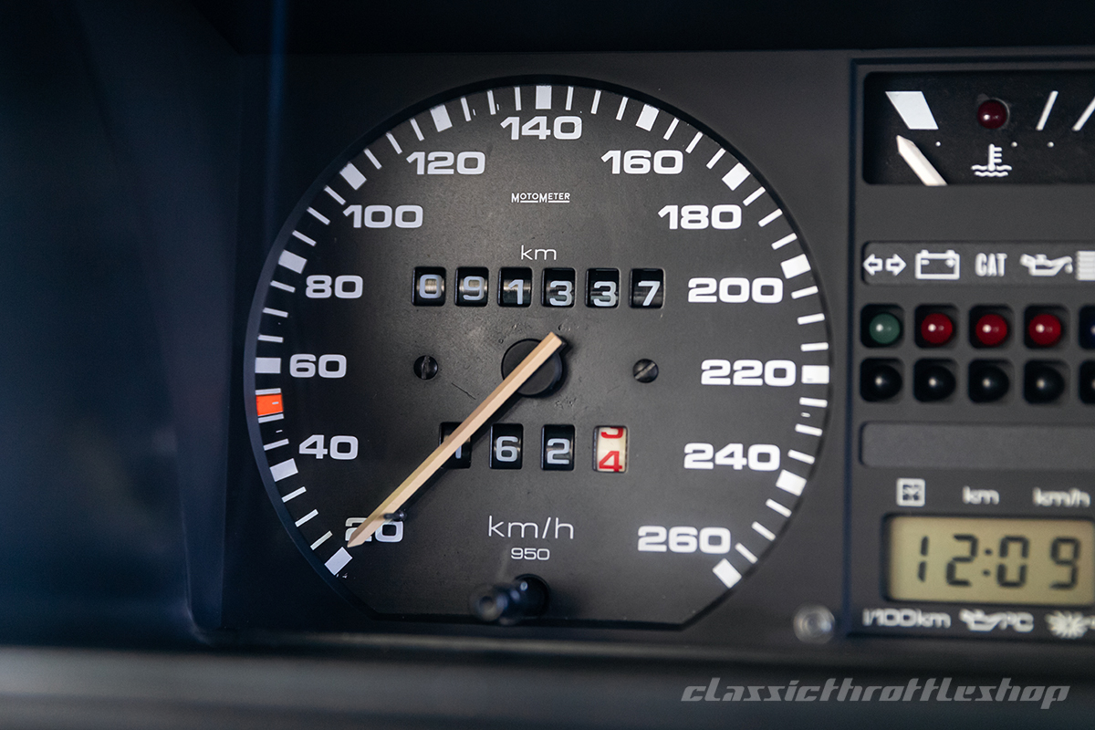 1989-VW-Golf-GTI-16V-Atlas-Grey-46