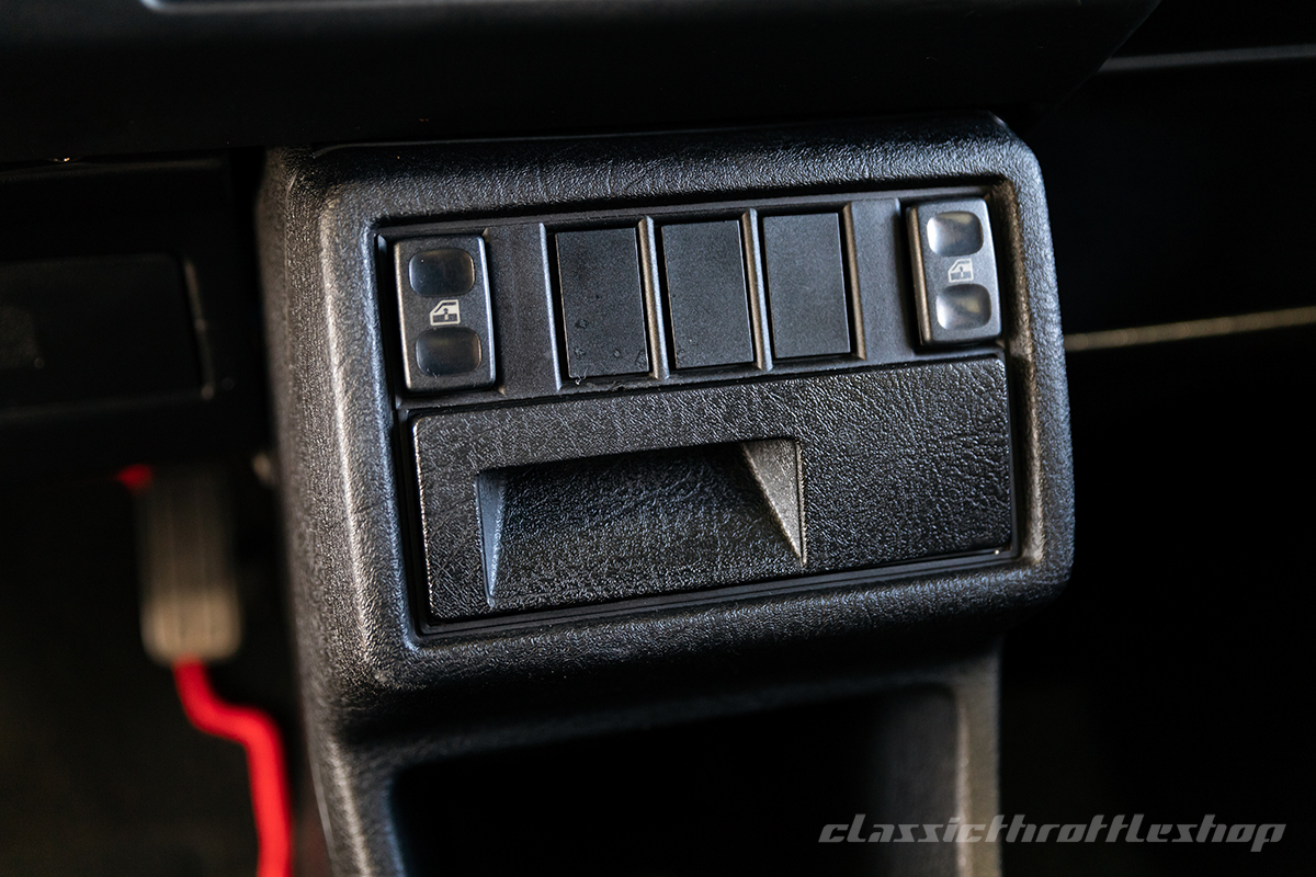 1989-VW-Golf-GTI-16V-Atlas-Grey-50