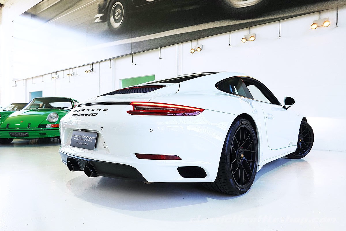 2018-Porsche-991.2-Carrera-GTS-Carrara-White-11