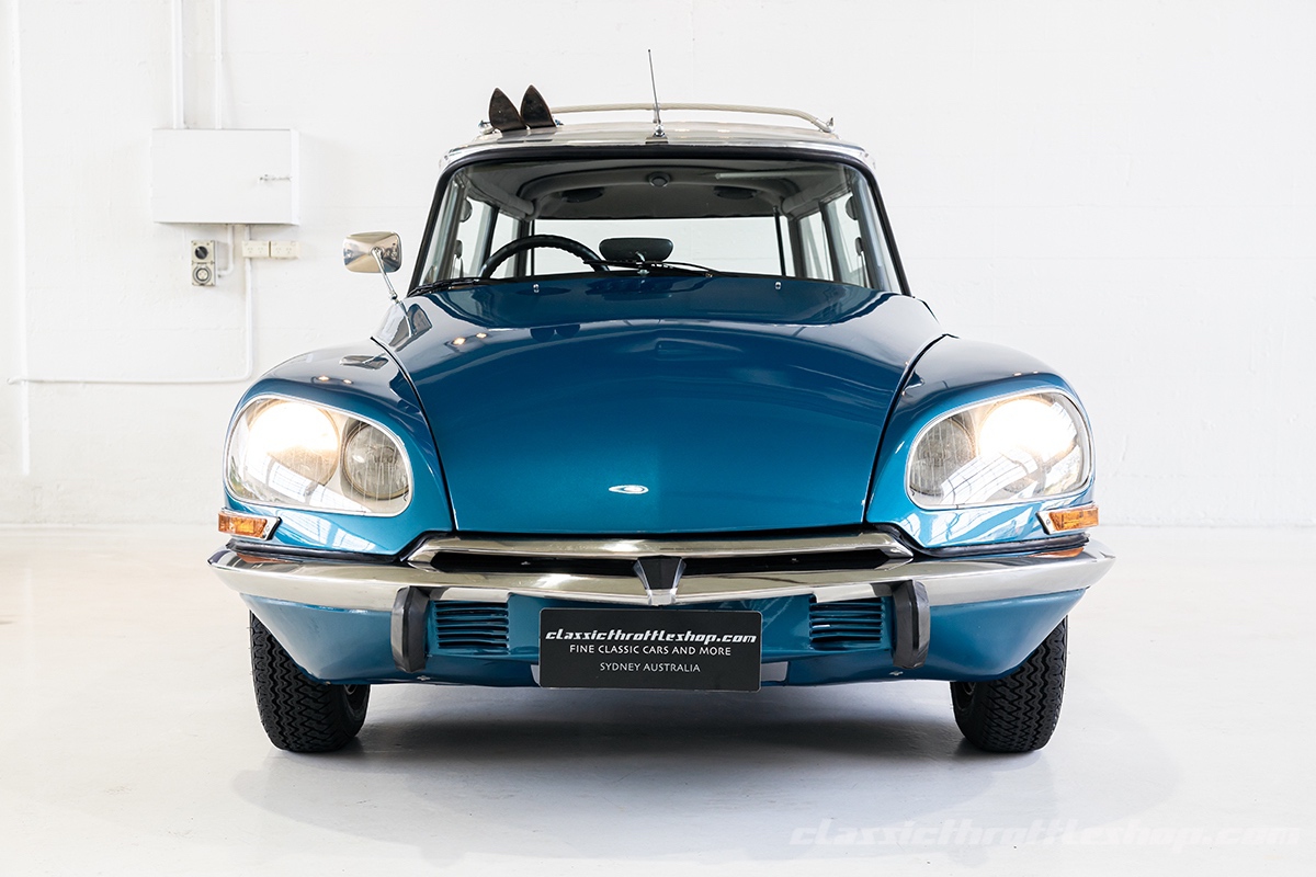 1968-Citroën-DS-Safari-Bleu-9
