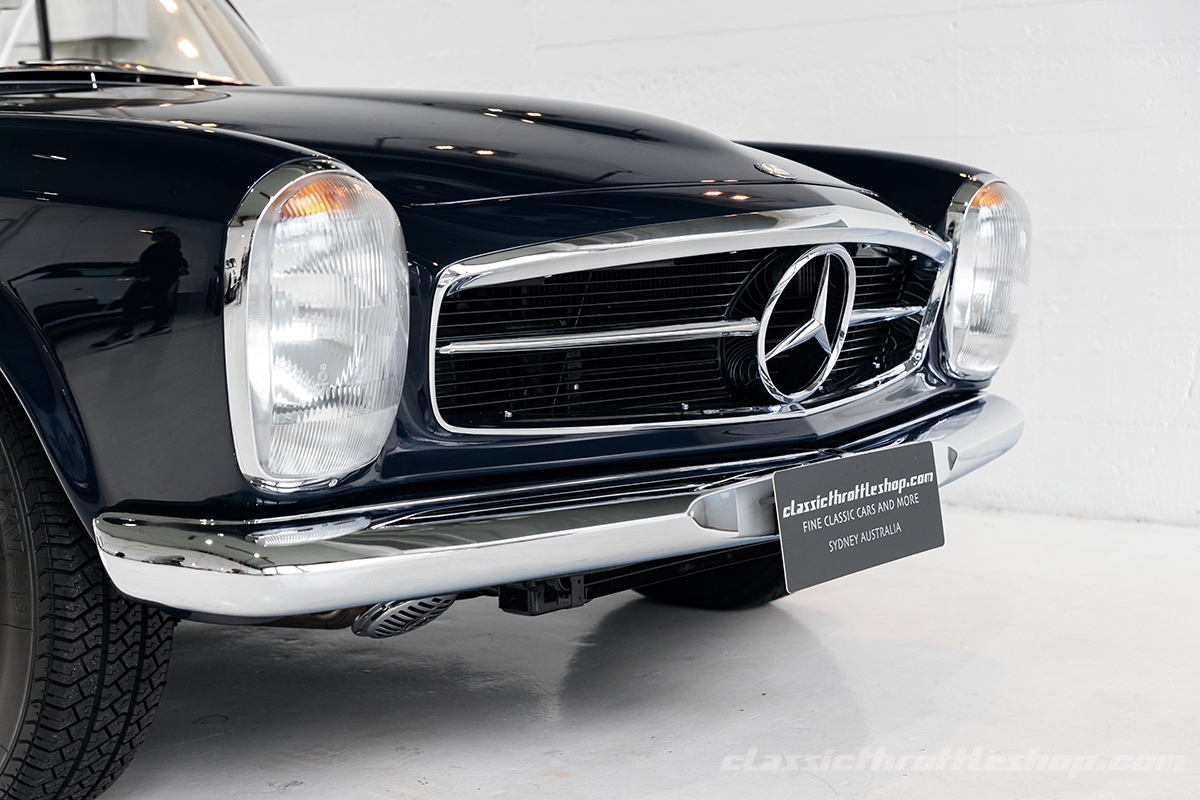 1970-Mercedes-Benz-280-SL-Midnight-Blue-18