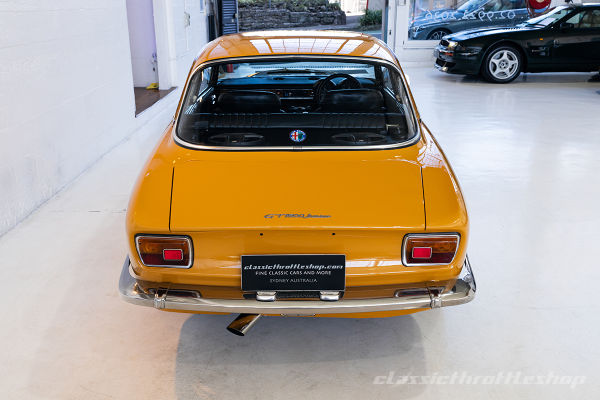 1973-Alfa-Romeo-1600-GT-Junior-Manual-Yellow-5