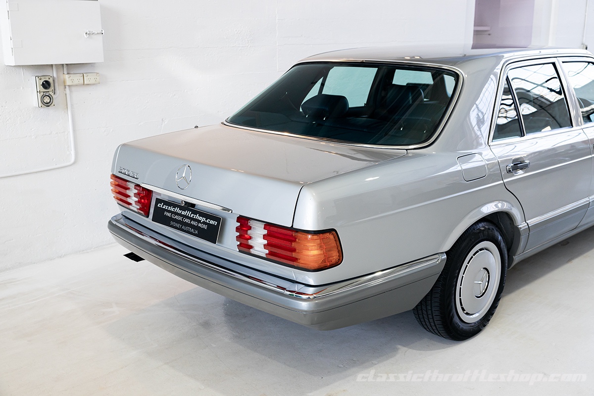 1986-Mercedes-Benz-300-SE-Astral-Silver-13