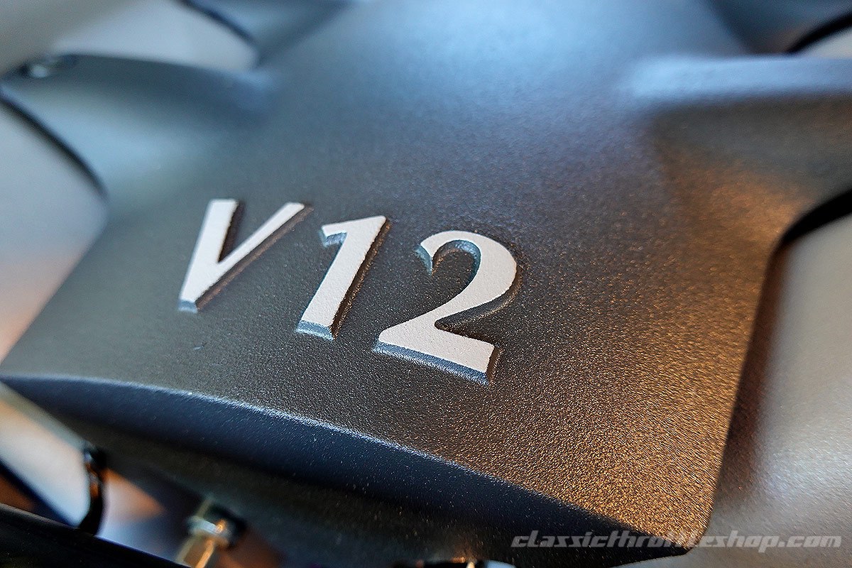 2003-Aston-Martin-V12-Vanquish-Tungsten-Silver-Metallic-30