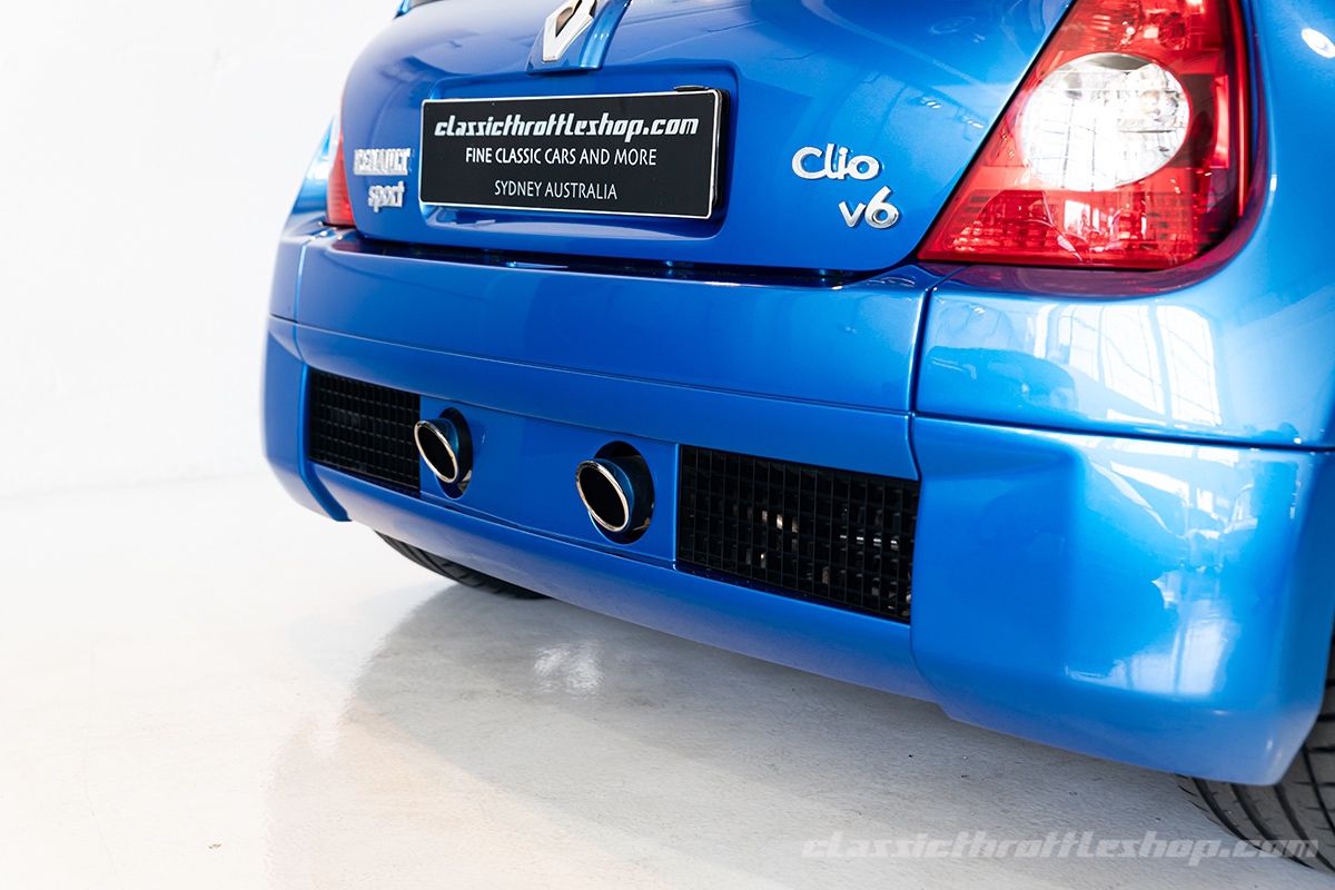 2003-Renault-Clio-V6-Illiad-Blue-17