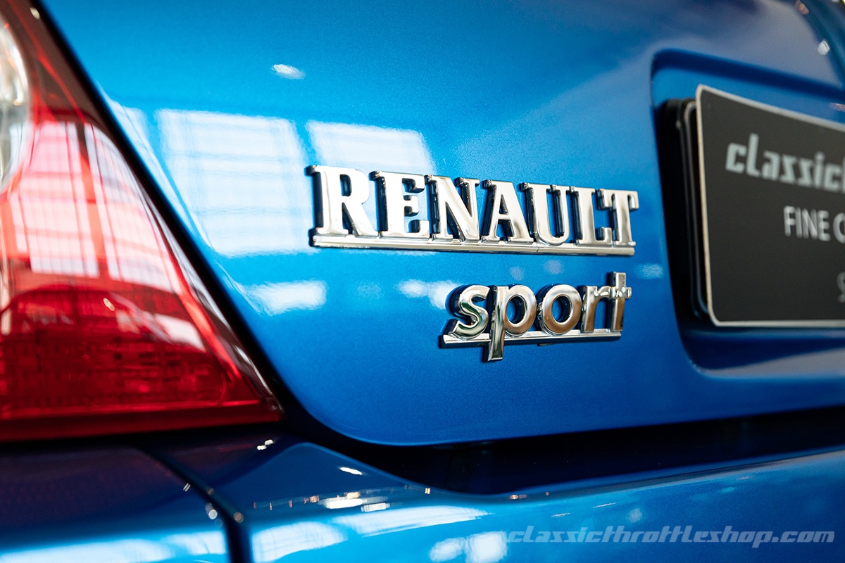 2003-Renault-Clio-V6-Illiad-Blue-25