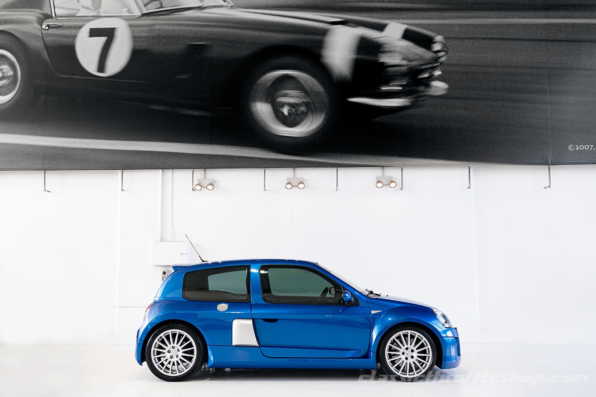 2003-Renault-Clio-V6-Illiad-Blue-7