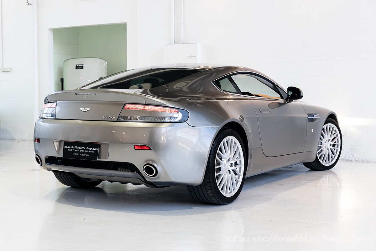 2010-Aston-Martin-V8-Vantage-Tungsten-Silver-11