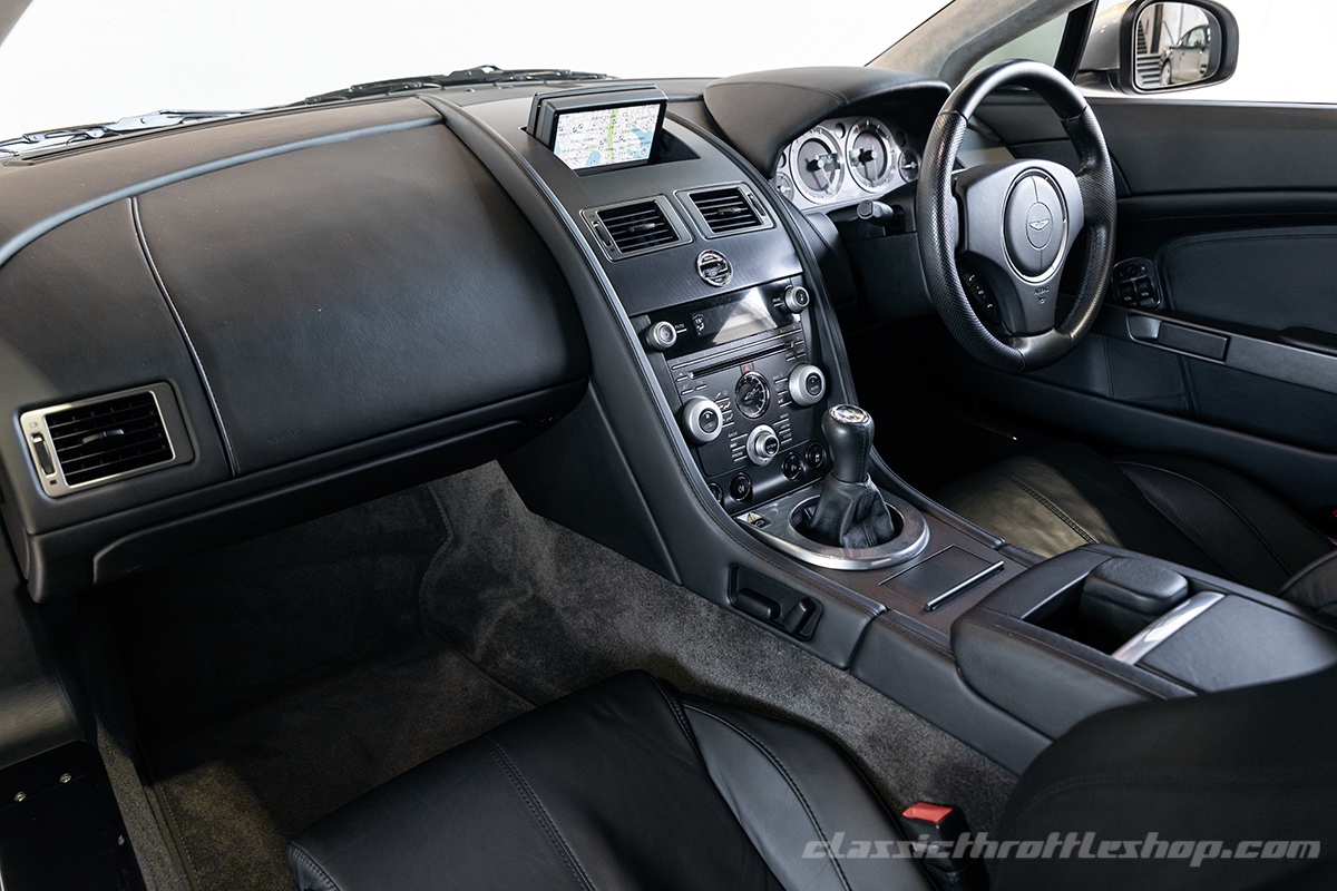 2010-Aston-Martin-V8-Vantage-Tungsten-Silver-38