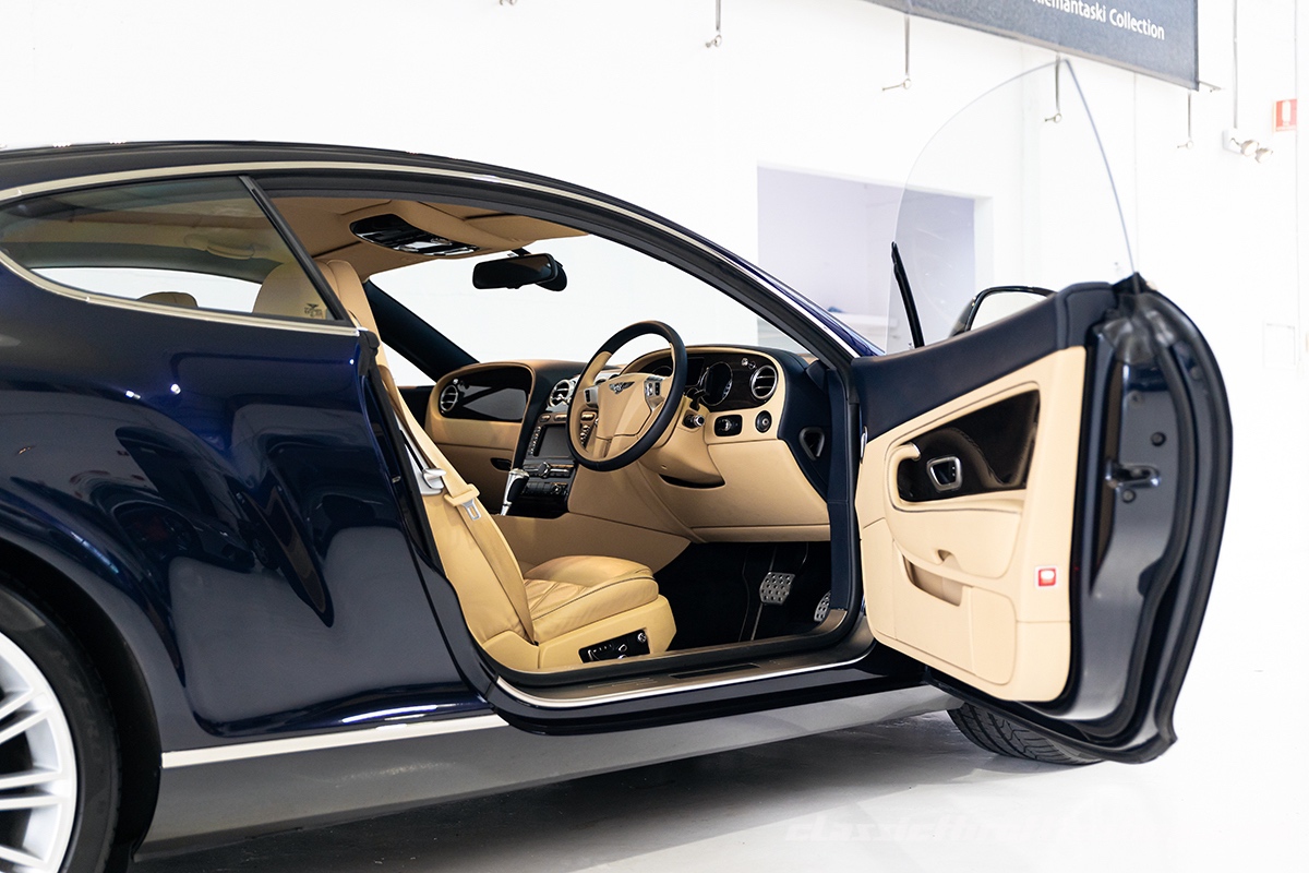 2010-Bentley-Continential-GT-Speed-Blue-32