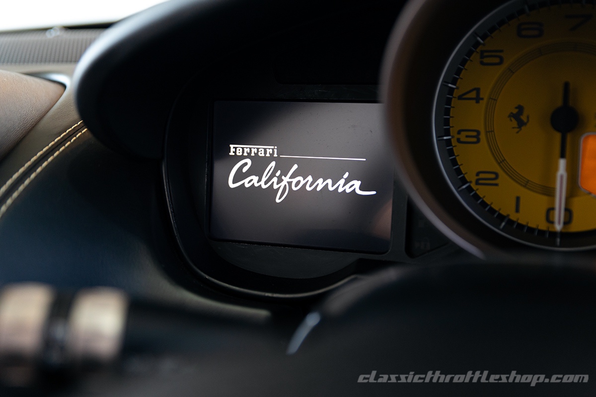 2011-Ferrari-California-Nero-Daytona-49