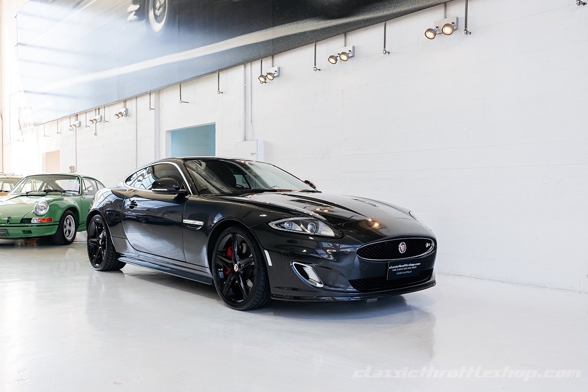 2014-Jaguar-XKR-Ebony-Black-14