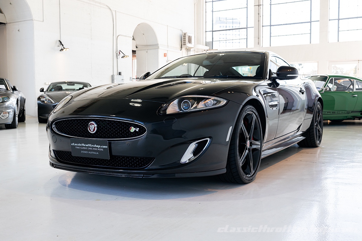 2014-Jaguar-XKR-Ebony-Black-3