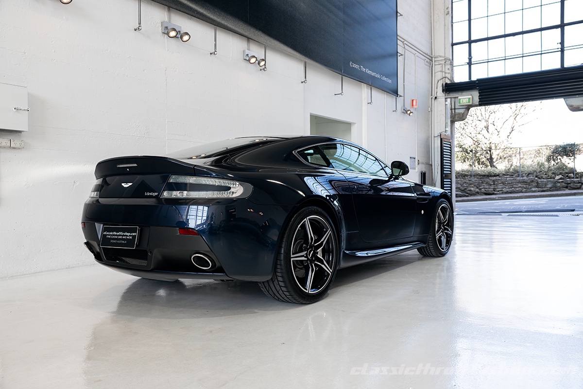 2015-Aston-Martin-V8 Vantage-Midnight-Blue-15