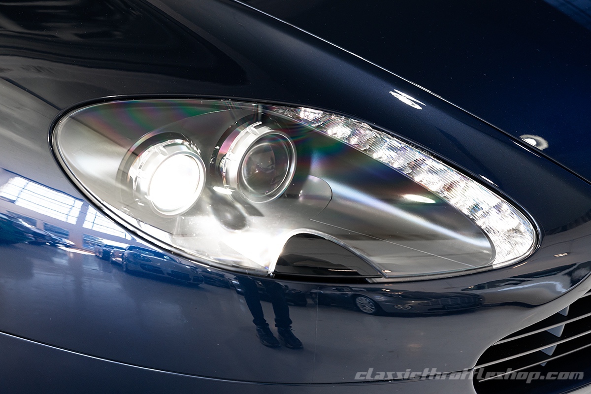 2015-Aston-Martin-V8 Vantage-Midnight-Blue-18