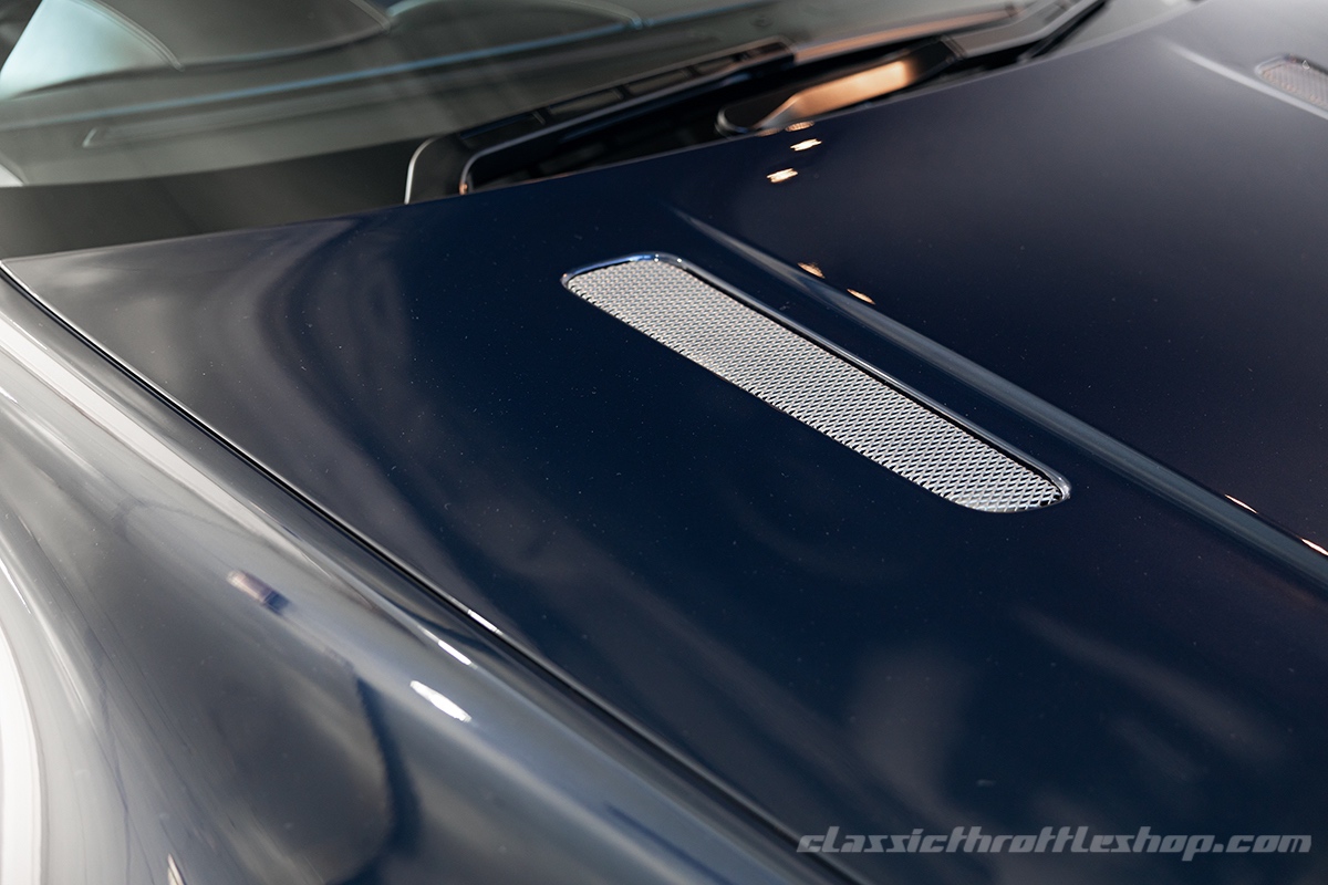 2015-Aston-Martin-V8 Vantage-Midnight-Blue-22