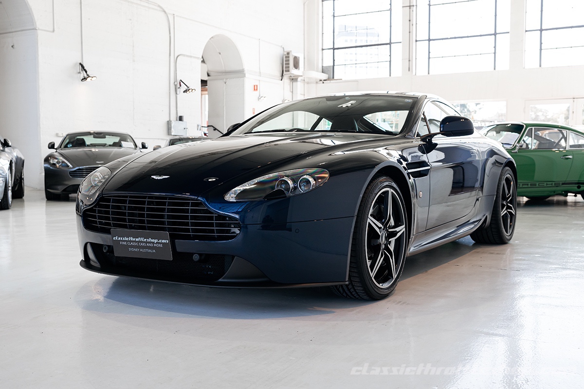 2015-Aston-Martin-V8 Vantage-Midnight-Blue-3