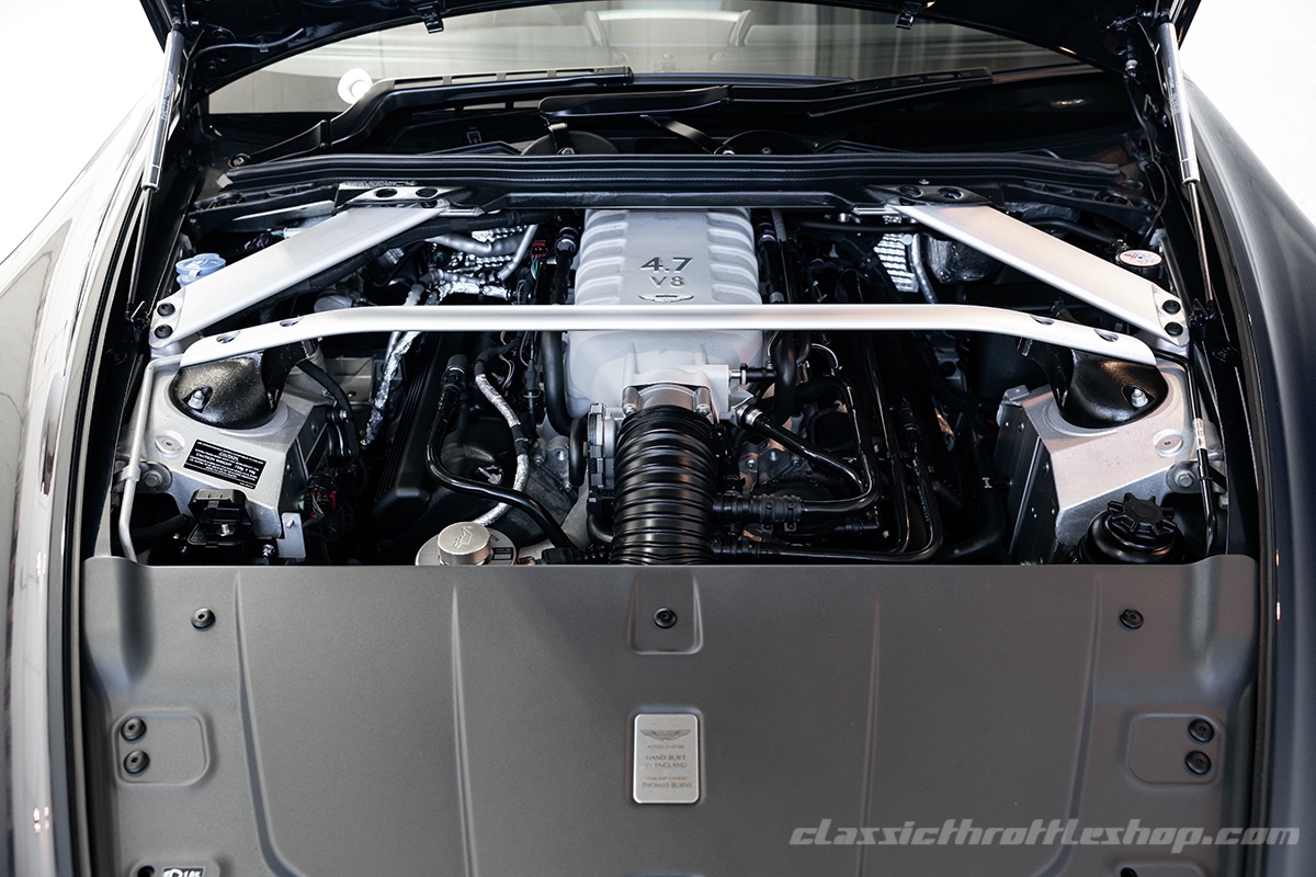 2015-Aston-Martin-V8 Vantage-Midnight-Blue-31