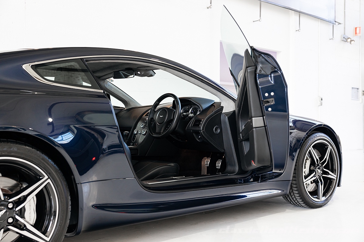 2015-Aston-Martin-V8 Vantage-Midnight-Blue-34