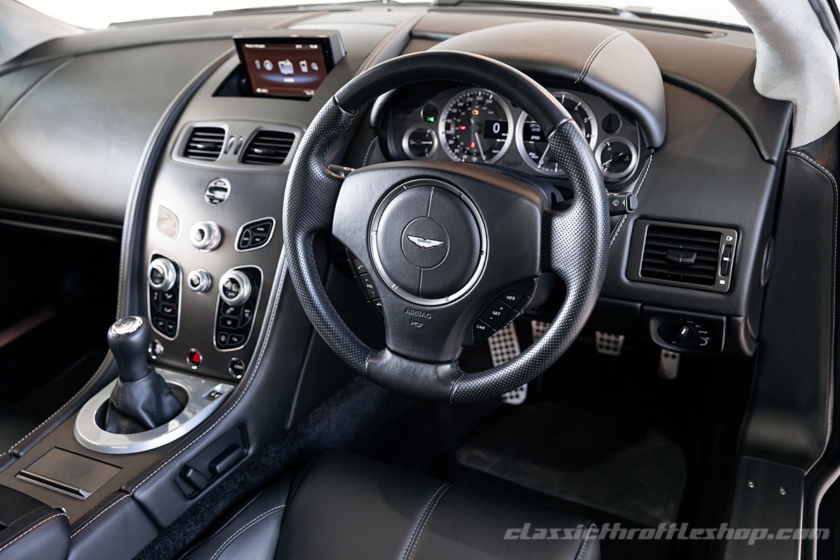 2015-Aston-Martin-V8 Vantage-Midnight-Blue-41