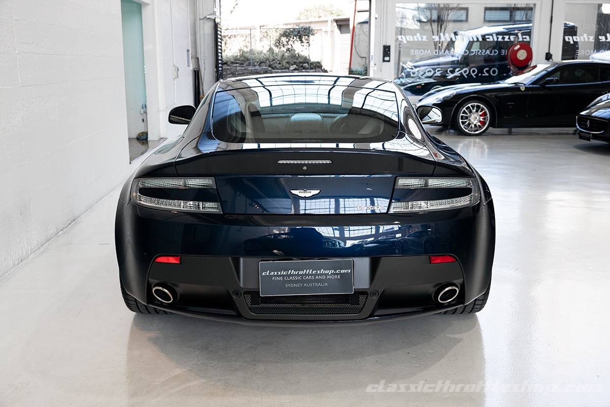 2015-Aston-Martin-V8 Vantage-Midnight-Blue-5
